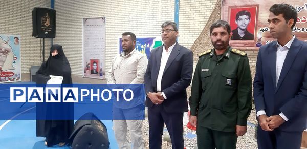 به صدا درآمدن زنگ استکبار ستیزی در مدارس میناب