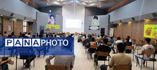 جلسه توجیهی قبل از آغاز سال تحصیلی در دبیرستان شاهد خوانساری