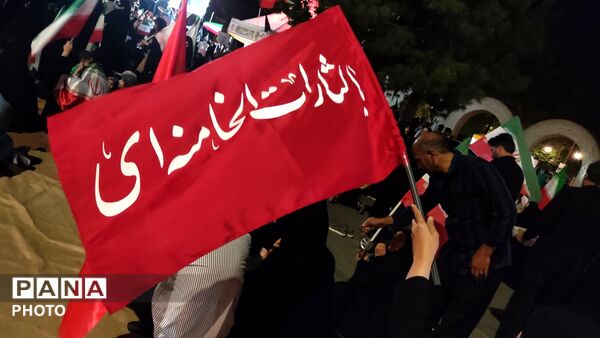  حضور گسترده مردم در اجتماع شبانه بلوار فضل