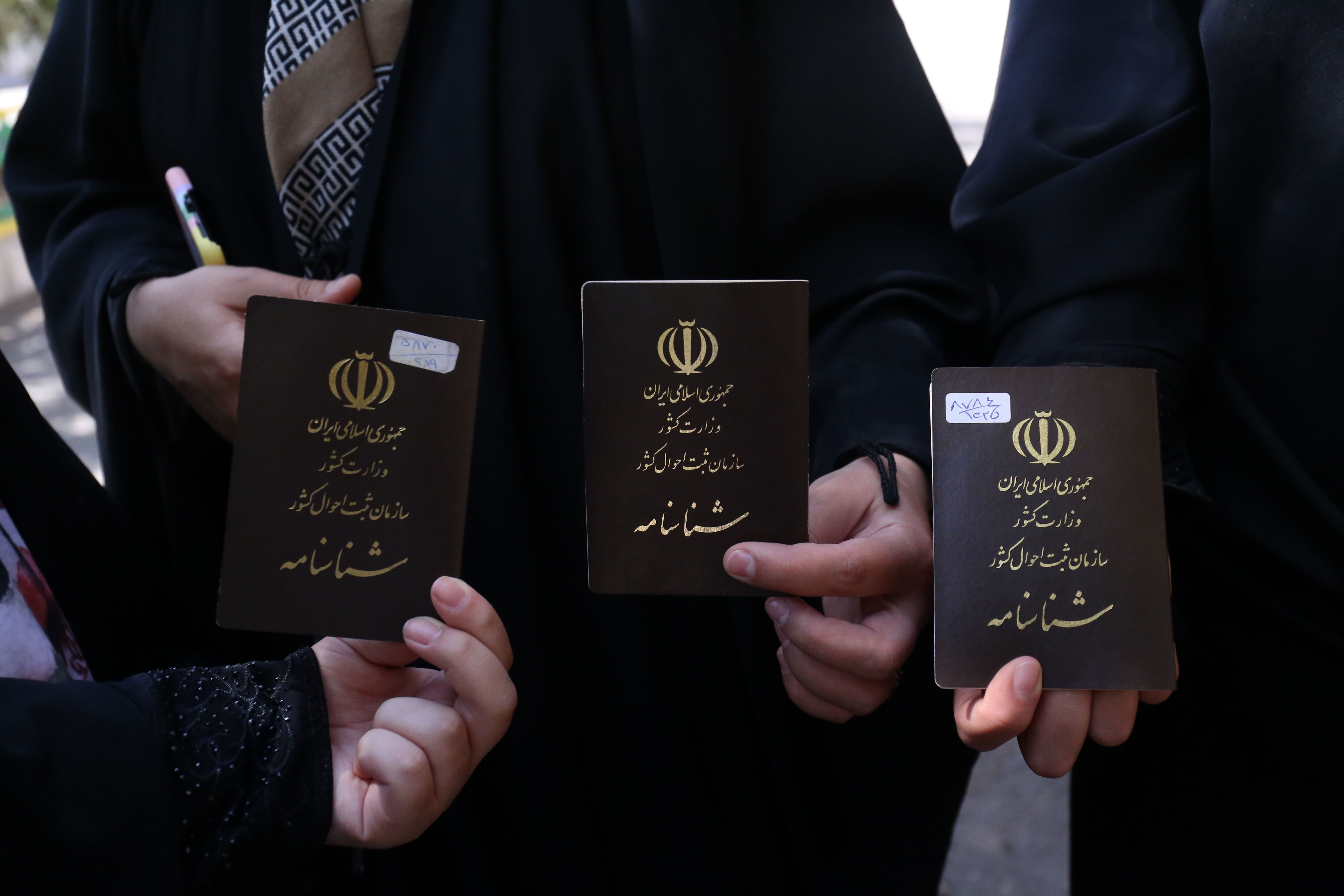 دانش آموزان رأی اولی سرنوشت 4 ساله کشورشان را با شرکت در انتخابات رقم می‌زنند