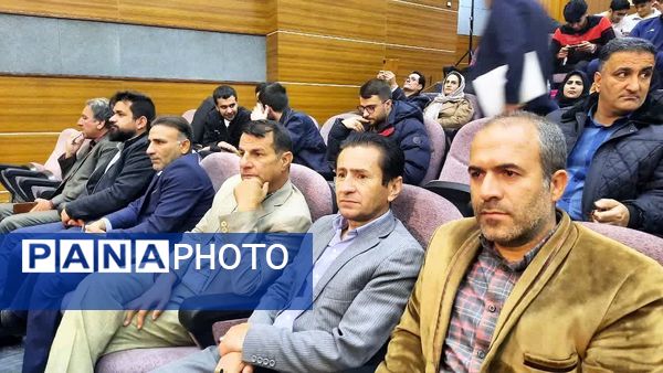 آیین تجلیل از برترین‌های کشوری فرهنگیان و دانش‌آموزان کهگیلویه و بویراحمد در یاسوج