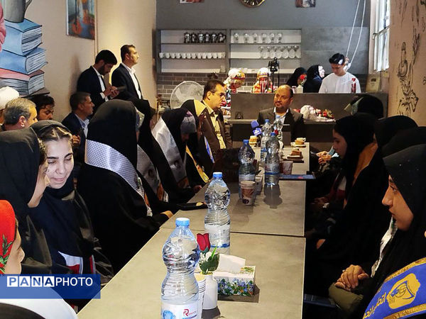 افتتاح «کافه گفت‌وگوی دخترونه» بجنورد