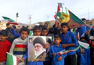 راهپیمایی عظیم ۲۲ بهمن حاجی‌آباد پیام وحدت را به گوش هرمزگان رساند
