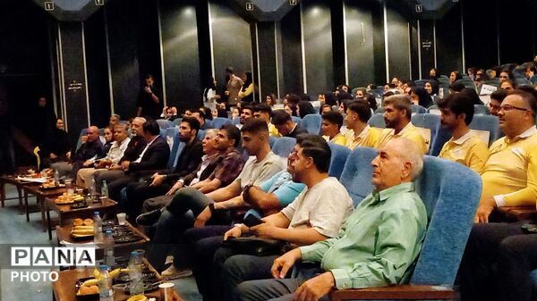سمینار و باز آموزی قوانین و مقررات والیبال در الیگودرز
