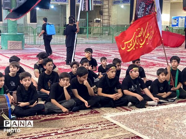 احلی من العسل؛ تجلی عشق نوجوانان به امام  حسین(ع)
