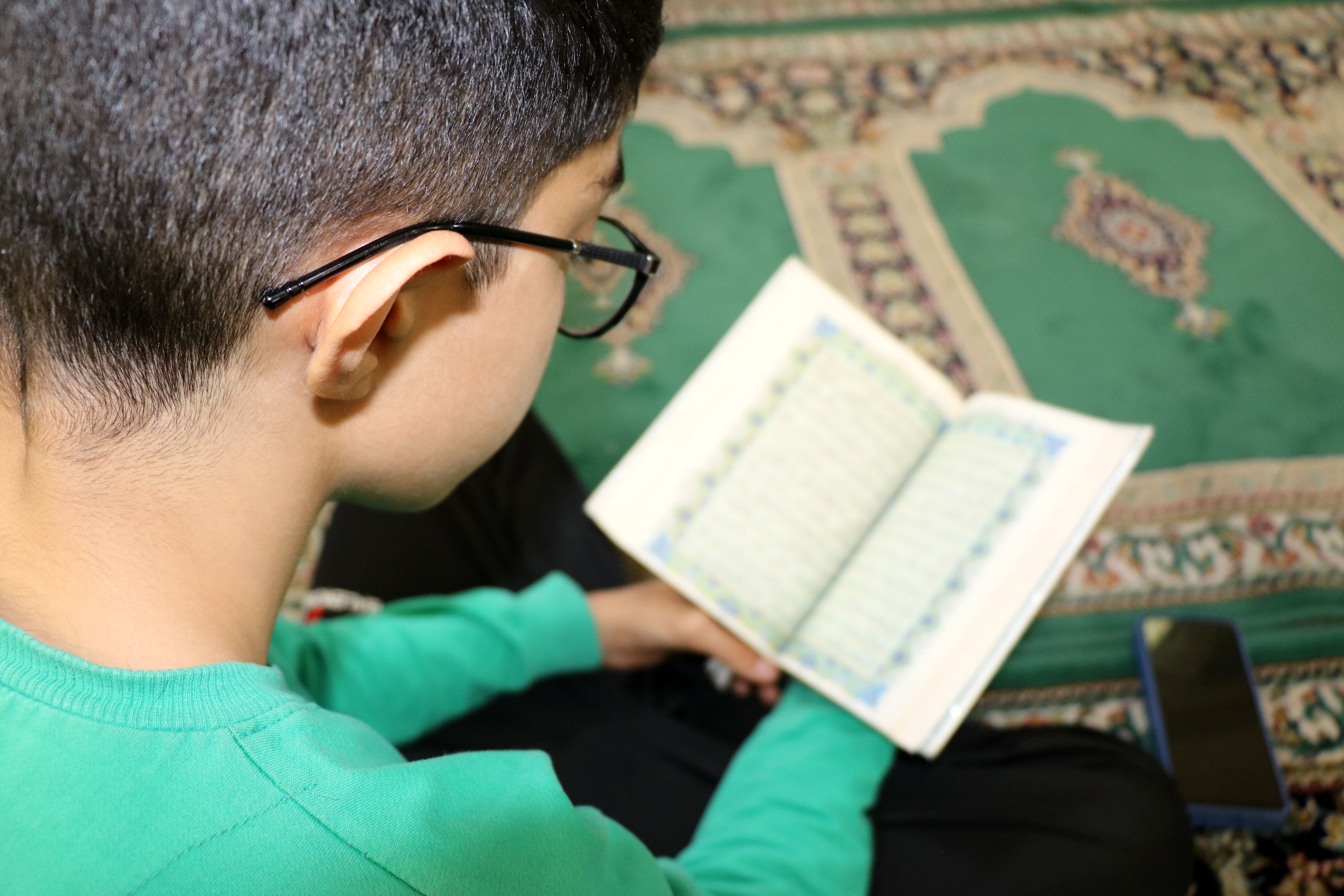 اعتکاف دانش آموزی؛ سفری به عمق روح و معنویت