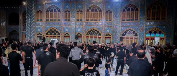 سوگواره هیئت سقایی (العطش) در حرم مطهر پیام‌آور واقعه عاشورا به ایران