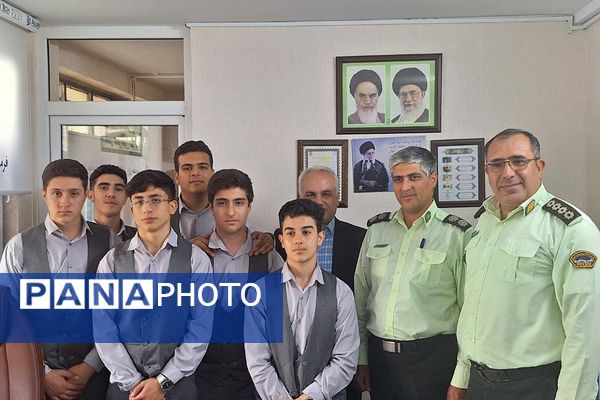 گرامیداشت هفته نیروی انتظامی در ناحیه 2 شهرری 