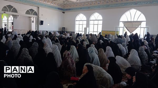 نماز جمعه ای با عطر رمضان در کاشمر 