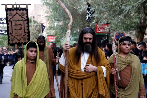 مراسم کاروان روز هشتم هیات حسینی نوش آباد