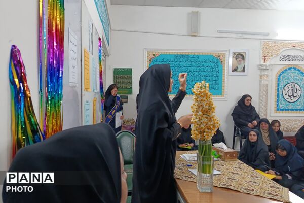گامی مؤثر در مسیر رشد؛ گردهمایی همیاران مشاور دختر در ابوذر غفاری