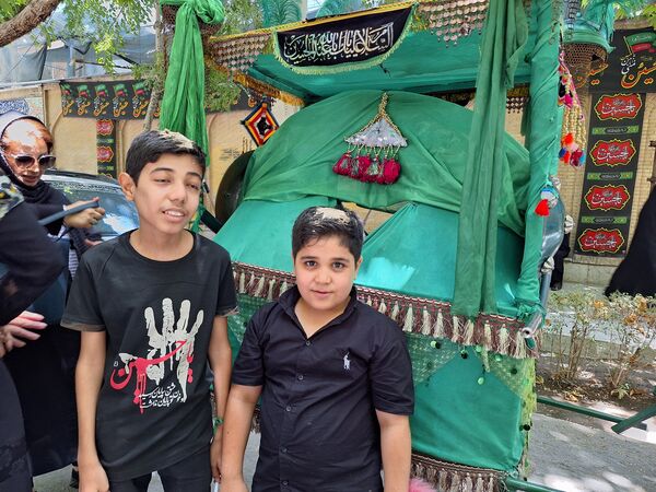 عاشورای حسینی در انگورستان ملک اصفهان