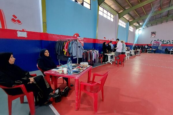 نمایشگاه لباس فرم دانش‌آموزی منطقه کهریزک 