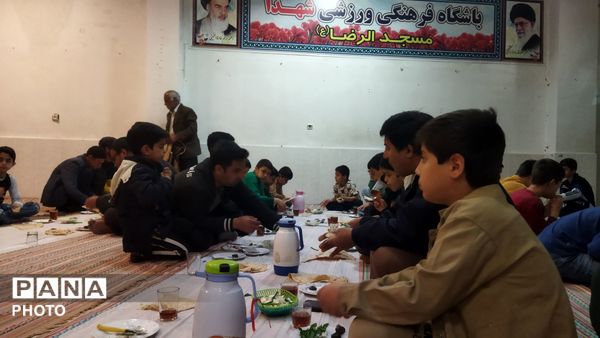 مسجد الرضای نیشابور میزبان روزه داران ماه مبارک رمضان 