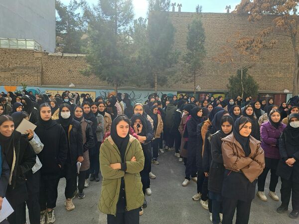 المپیاد علمی در دبیرستان 15 خرداد