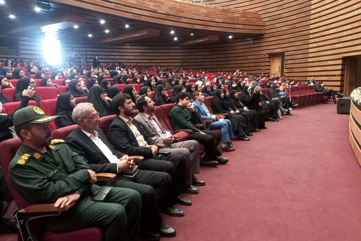 آیین اهدای جوایز جشنواره مسابقات فرهنگی هنری فردا و آیین اهدای جوایز مسابقات قرآن، عترت و نماز و دهمین دوره مسابقات فرهنگیان در ایوان ری