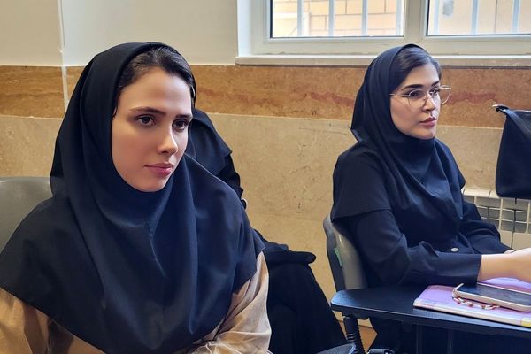 جلسه شورای معلمان دبیرستان نمونه دولتی ولایت