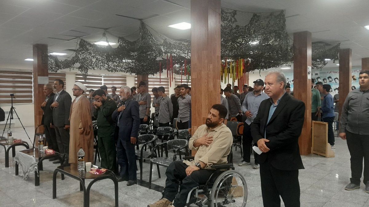 مراسم یادواره شهدا در دبیرستان دهخدا ناحیه یک کرج