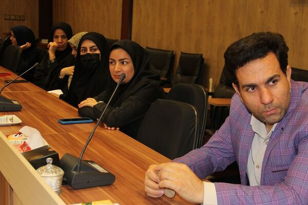 برگزاری کارگاه توانمندسازی مراقبین سلامت در بهارستان‌دو
