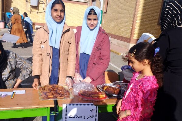 حضور پرشور دانش آموزان ناحیه دو شهرری در برنامه‌های متنوع دهه فجر و جشن انقلاب