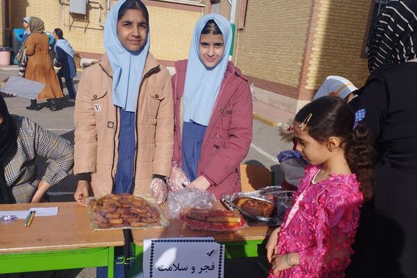 حضور پرشور دانش آموزان ناحیه دو شهرری در برنامه‌های متنوع دهه فجر و جشن انقلاب