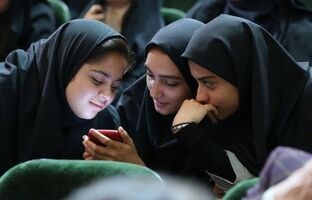 نقش خانواده و مدرسه درباره مدیریت فضای مجازی در طول سال تحصیلی