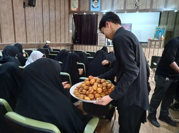 همایش بزرگ تقدیر از فعالان امر به معروف و نهی از منکر ناحیه ۵