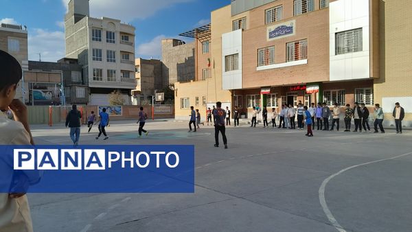 برگزاری مسابقه فوتسال بین مدرسه‌ای بین دبیرستان ابوریحان بیرونی و فرهنگیان نیشابور 