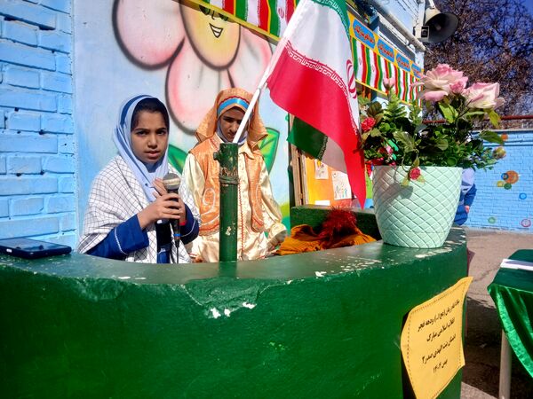 جشن نیمه شعبان در مدرسه دخترانه بنت الهدی صدر۲ 