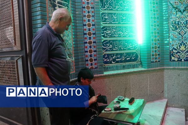 خادمی نوجوانان در عزاداری سید و سالار شهیدان در مشهد