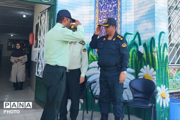 آیین گرامیداشت هفته نیروی انتظامی در دبیرستان الزهرا