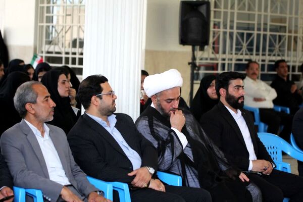 نواخته شدن زنگ مهر در شهرستان بم 