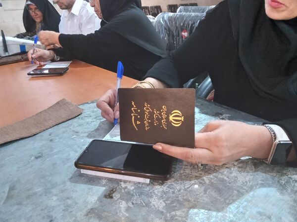 حضور مردم ولایتمدار نیشابور پای صندوق‌های رای