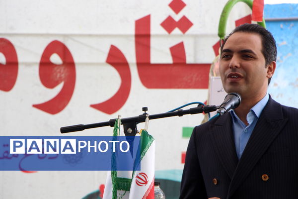 برگزاری یادواره شهدای منا و جنگ ۱۲ روزه در مدرسه شاهد نیک اندیشان