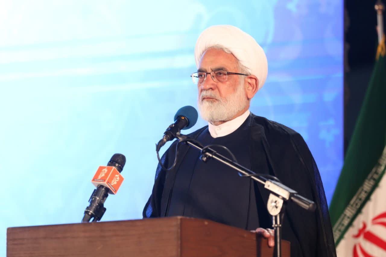 پای کار بودن مردم، حلال بسیاری از مشکلات است