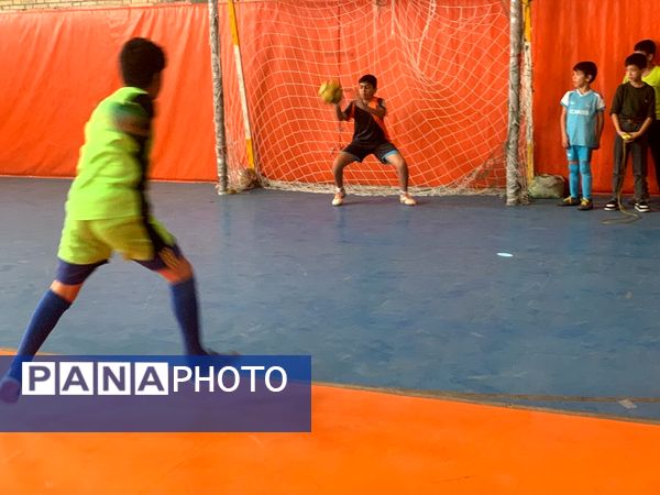 برگزاری فعالیت‌های ورزشی درون مدرسه‌ای در دبستان معلم آشخانه 