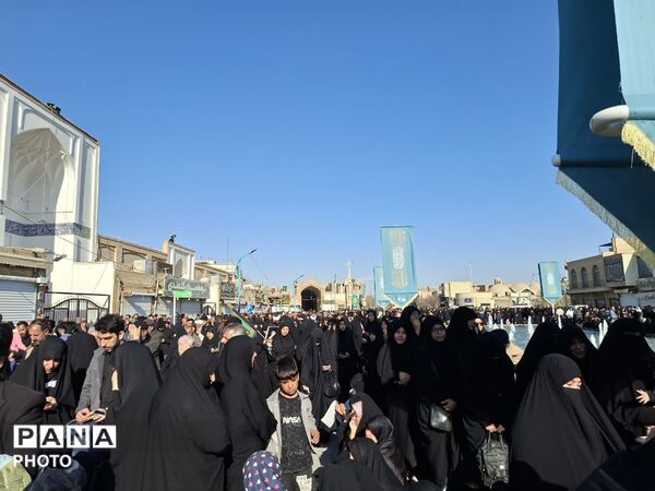یزد، عزادار در سوگ پدر