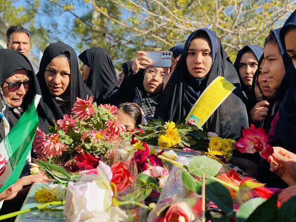 مراسم استقبال از شهید گمنام در شهرستان مه‌ولات
