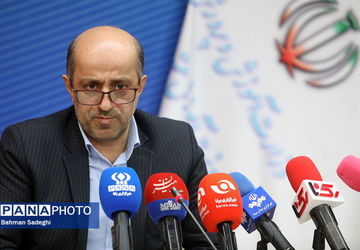 اجرای الگوی مدرسه تراز سند تحول بنیادین در ۱۰ درصد مدارس دولتی و ۵۰ درصد مدارس غیردولتی/ استقرار ۲۰۰ هنرستان در جوار صنایع و کارخانه‌ها/ فعالیت ۶۹۲ پژوهشسرا در کشور 