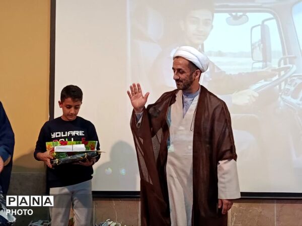 جشن تکلیف دانش‌آموزان دبیرستان پسرانه صدرا ابرکوه