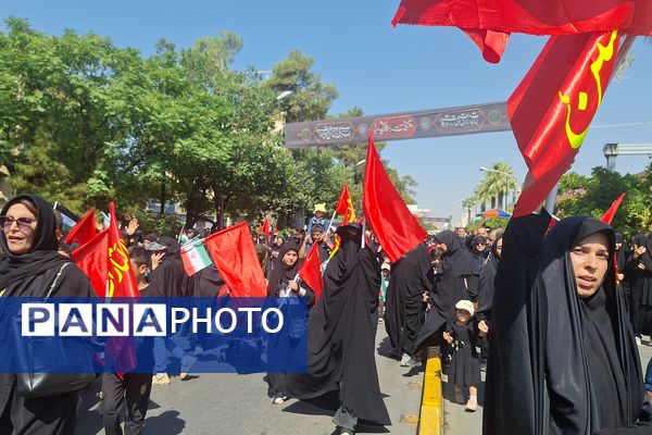 مراسم راهپیمایی جاماندگان اربعین حسینی در شیراز