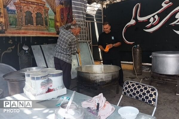 استقرار موکب‌های مردمی، دانش آموزی و خدمت‌رسان ارتش به زائران اربعین