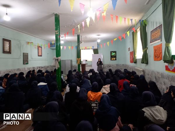 گام به گام درمسیرموفقیت تحصیلی وانتخاب رشته پایه نهم دبیرستان انقلاب اسلامی