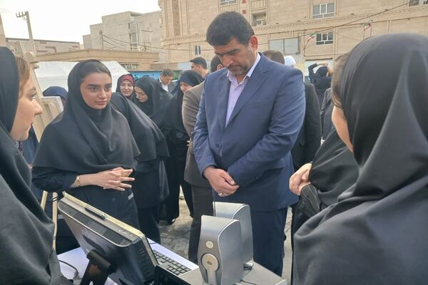 نواختن زنگ کتاب و کتابخوانی در دبیرستان فرهنگ اهواز