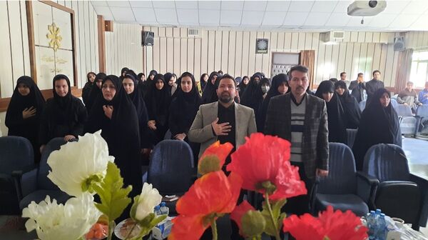 اولین نشست روسای تشکل‌های دانش‌آموزی مدارس سمپاد استان در دبیرستان فرزانگان ۲دوره دوم ناحیه۷ مشهد 
