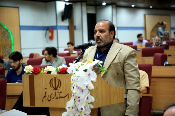 نشست صمیمی مدیران رسانه با استاندار قم
