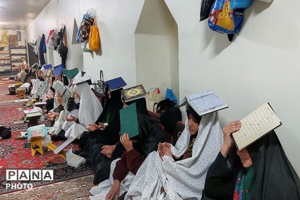 مراسم احیا و عزاداری شب اول قدر در شهر بار نیشابور  