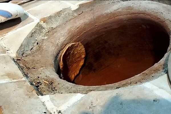 خدمت‌رسانی تنورخانه سنتی ایران در جشن غدیر جمکران