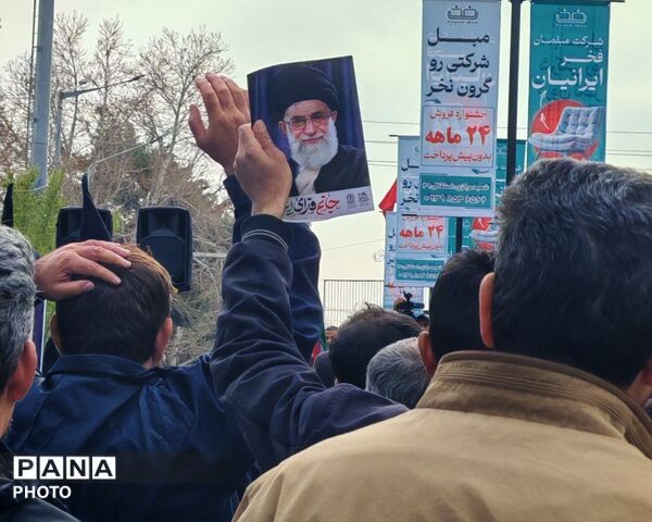 حضور خودجوش مردم نیشابور در سوگواری شهادت رهبر معزز