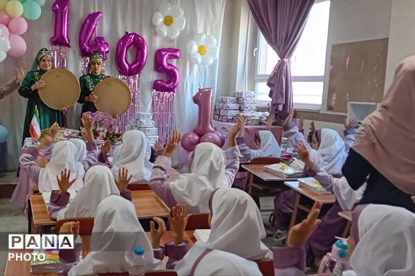جشن شکوفه ها در مدرسه ی شهید اسماعیل اسدی